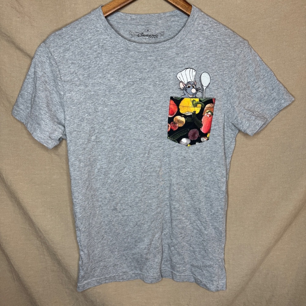Disneyland Paris Ratatouille Remy Pocket T-Shirt Gray Womens Medium Bon Appetit